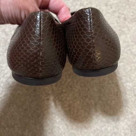 Tory Burch Georgia Ballet Shiny Snake Chocolate size 9 - Picture 8 of 11